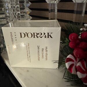 D’OR24K Multi-Vitamin Recovery 24H Moisturizer - White